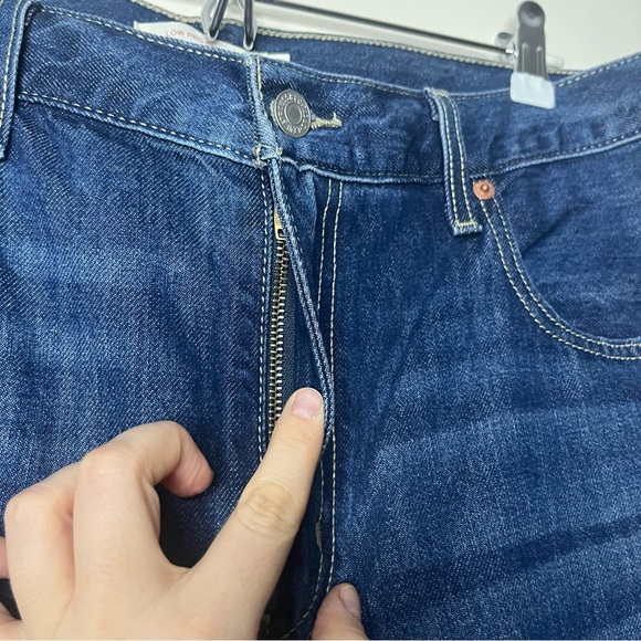 LEVI’S Low Pro Straight Jeans in Dark Wash - Picture 4 of 9